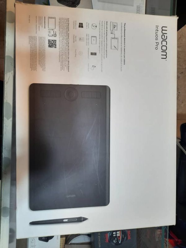 قلم نوری وکام مدل Intuos Pro PTH-660